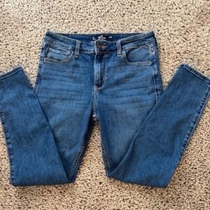 Hollister Women's Jeans Size 29R ~ Hi-Rise  ~ Stretch Denim